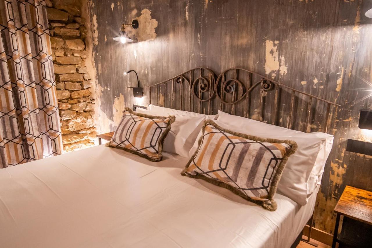 Hotel Somnifabrik Valderrobres Bagian luar foto