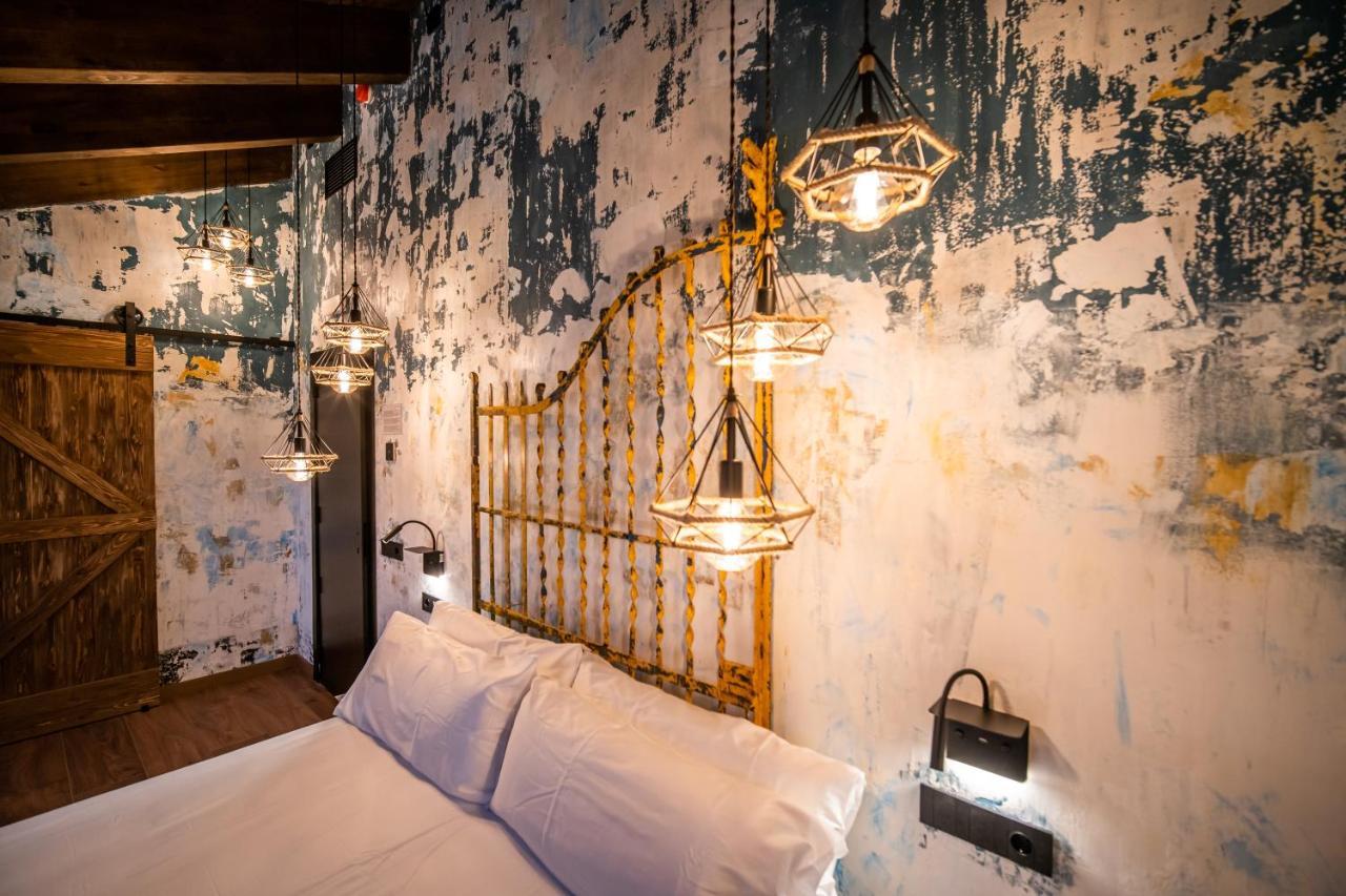 Hotel Somnifabrik Valderrobres Bagian luar foto