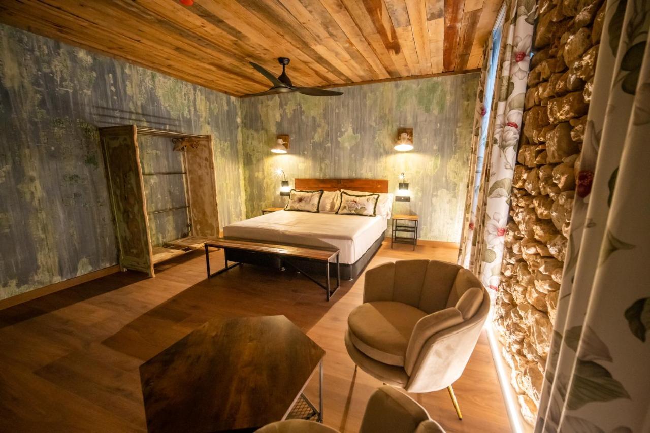 Hotel Somnifabrik Valderrobres Bagian luar foto