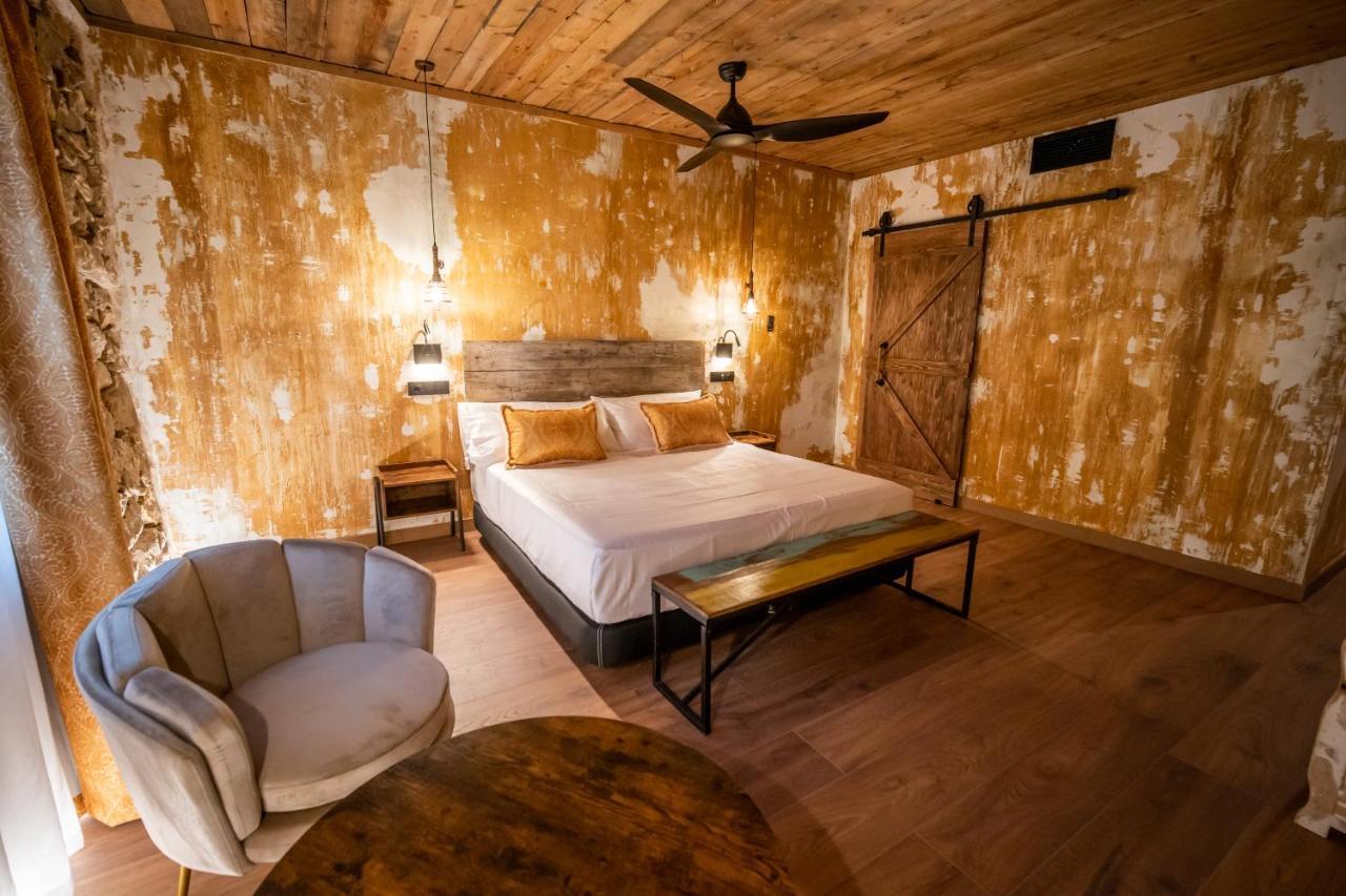 Hotel Somnifabrik Valderrobres Bagian luar foto