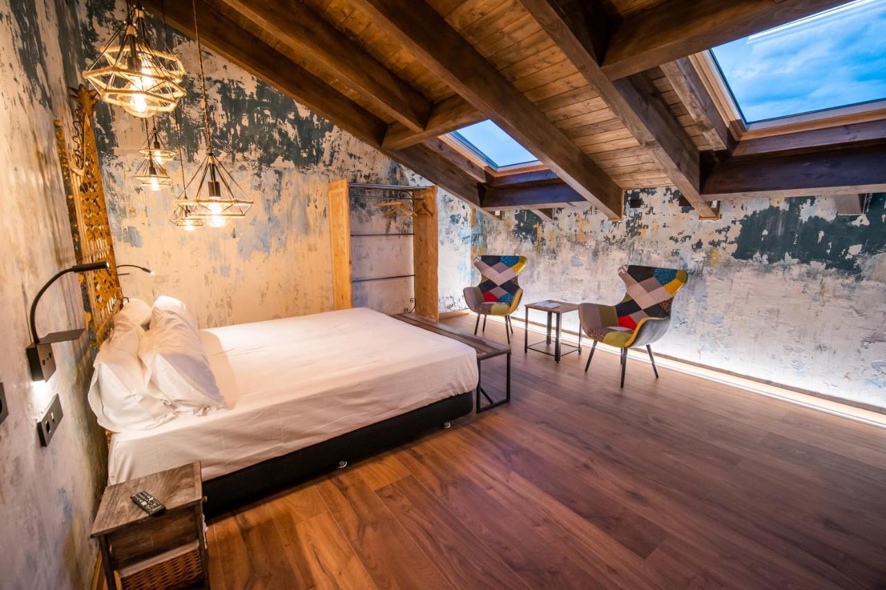Hotel Somnifabrik Valderrobres Bagian luar foto