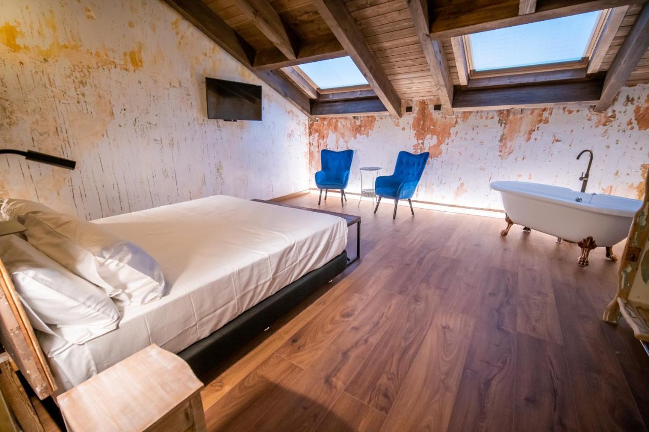 Hotel Somnifabrik Valderrobres Bagian luar foto